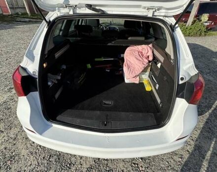 Опель Астра 2011 в Вышгороде на Automoto.ua Белый Опель Астра, объемом двигателя 1.69 л и пробегом 388 тыс. км за 6500 $, фото 16 на Automoto.ua