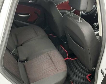 Опель Астра 2011 у Ковель на Automoto.ua Білий Опель Астра, об'ємом двигуна 1.7 л та пробігом 257 тис. км за 7299 $, фото 9 на Automoto.ua