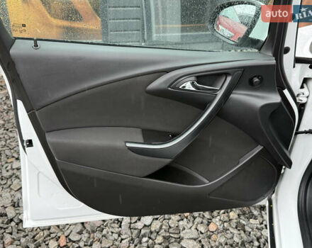 Белый Опель Астра, объемом двигателя 1.7 л и пробегом 300 тыс. км за 6999 $, фото 28 на Automoto.ua