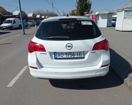 Белый Опель Астра, объемом двигателя 1.7 л и пробегом 286 тыс. км за 6500 $, фото 3 на Automoto.ua
