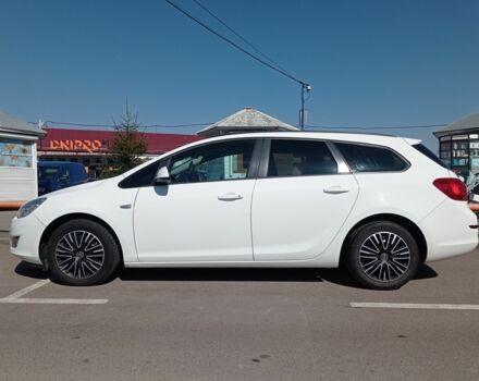 Белый Опель Астра, объемом двигателя 1.7 л и пробегом 286 тыс. км за 6500 $, фото 6 на Automoto.ua