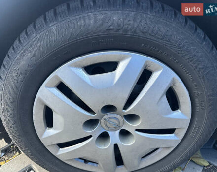 Белый Опель Астра, объемом двигателя 1.69 л и пробегом 315 тыс. км за 5600 $, фото 13 на Automoto.ua