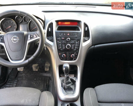 Белый Опель Астра, объемом двигателя 1.25 л и пробегом 321 тыс. км за 7499 $, фото 6 на Automoto.ua