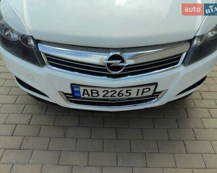 Опель Астра 2011 в Тульчине на Automoto.ua Белый Опель Астра, объемом двигателя 1.69 л и пробегом 281 тыс. км за 5800 $, фото 7 на Automoto.ua