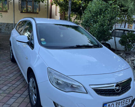 Белый Опель Астра, объемом двигателя 1.69 л и пробегом 289 тыс. км за 6800 $, фото 3 на Automoto.ua