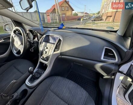 Опель Астра 2011 в Вышгороде на Automoto.ua Белый Опель Астра, объемом двигателя 1.69 л и пробегом 388 тыс. км за 6500 $, фото 11 на Automoto.ua