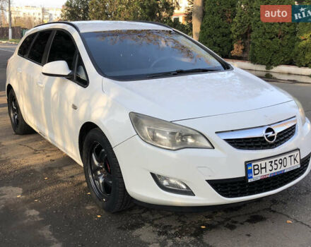 Белый Опель Астра, объемом двигателя 1.25 л и пробегом 321 тыс. км за 7499 $, фото 11 на Automoto.ua