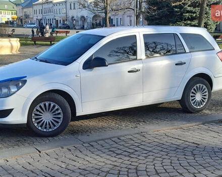 Белый Опель Астра, объемом двигателя 1.25 л и пробегом 410 тыс. км за 6500 $, фото 3 на Automoto.ua