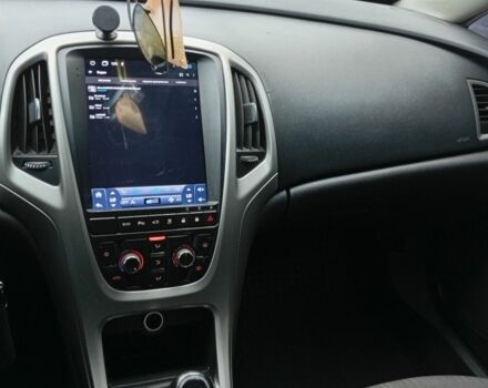 Опель Астра 2011 в Нетешине на Automoto.ua Белый Опель Астра, объемом двигателя 1.7 л и пробегом 249 тыс. км за 5700 $, фото 7 на Automoto.ua