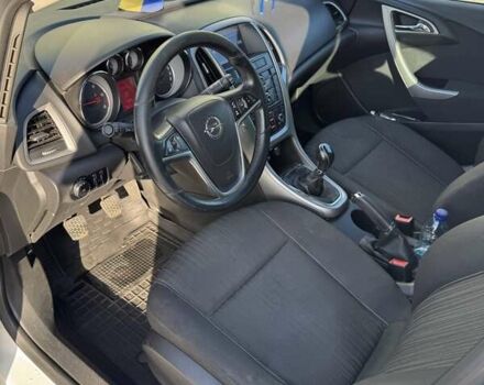 Опель Астра 2011 в Вышгороде на Automoto.ua Белый Опель Астра, объемом двигателя 1.69 л и пробегом 388 тыс. км за 6500 $, фото 17 на Automoto.ua