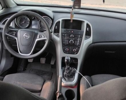 Опель Астра 2012 в Белгород-Днестровском на Automoto.ua Белый Опель Астра, объемом двигателя 0 л и пробегом 300 тыс. км за 6300 $, фото 5 на Automoto.ua