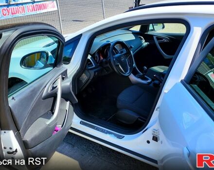 Белый Опель Астра, объемом двигателя 1.3 л и пробегом 173 тыс. км за 6500 $, фото 1 на Automoto.ua