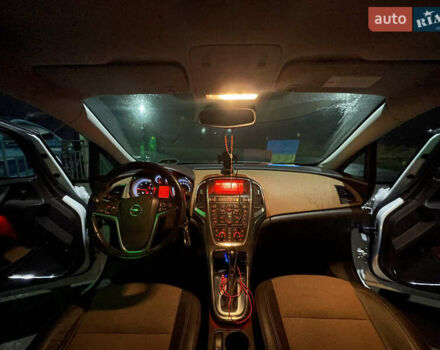 Білий Опель Астра, об'ємом двигуна 2 л та пробігом 250 тис. км за 8000 $, фото 6 на Automoto.ua