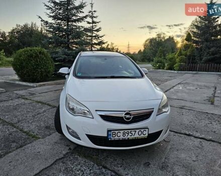 Белый Опель Астра, объемом двигателя 1.7 л и пробегом 252 тыс. км за 6500 $, фото 7 на Automoto.ua