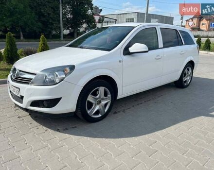 Білий Опель Астра, об'ємом двигуна 1.6 л та пробігом 136 тис. км за 7500 $, фото 4 на Automoto.ua