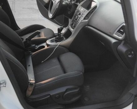 Опель Астра 2012 в Белгород-Днестровском на Automoto.ua Белый Опель Астра, объемом двигателя 0 л и пробегом 300 тыс. км за 6300 $, фото 6 на Automoto.ua