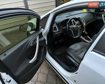 Опель Астра 2012 в Житомире на Automoto.ua Белый Опель Астра, объемом двигателя 1.3 л и пробегом 278 тыс. км за 5900 $, фото 16 на Automoto.ua