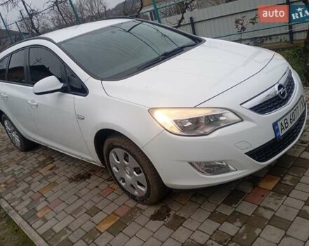 Белый Опель Астра, объемом двигателя 1.3 л и пробегом 268 тыс. км за 5700 $, фото 2 на Automoto.ua