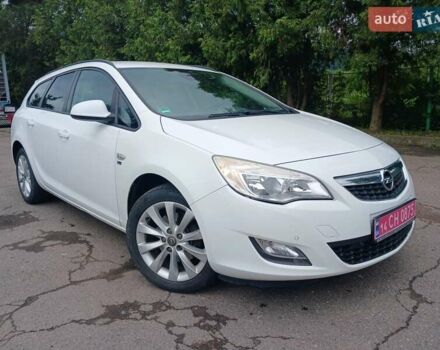 Опель Астра 2012 в Стрые на Automoto.ua Белый Опель Астра, объемом двигателя 1.7 л и пробегом 198 тыс. км за 7350 $, фото 1 на Automoto.ua