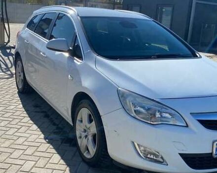 Белый Опель Астра, объемом двигателя 1.69 л и пробегом 240 тыс. км за 5850 $, фото 3 на Automoto.ua