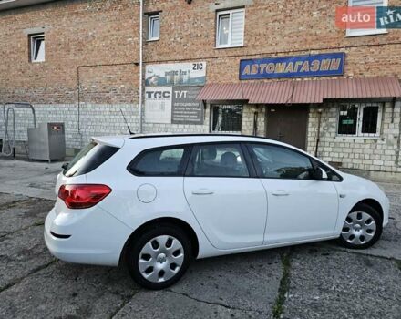 Белый Опель Астра, объемом двигателя 1.7 л и пробегом 252 тыс. км за 6500 $, фото 16 на Automoto.ua