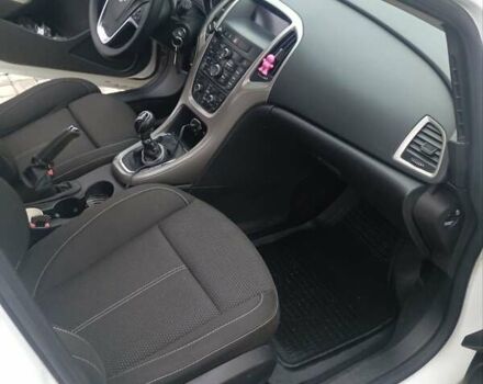 Белый Опель Астра, объемом двигателя 1.3 л и пробегом 268 тыс. км за 5700 $, фото 7 на Automoto.ua