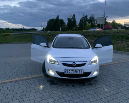 Белый Опель Астра, объемом двигателя 1.69 л и пробегом 263 тыс. км за 5999 $, фото 9 на Automoto.ua