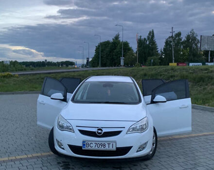 Белый Опель Астра, объемом двигателя 1.69 л и пробегом 263 тыс. км за 5999 $, фото 1 на Automoto.ua