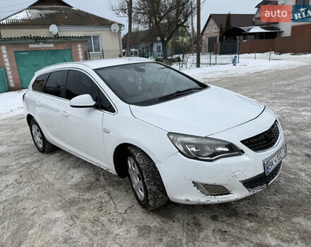 Белый Опель Астра, объемом двигателя 1.69 л и пробегом 320 тыс. км за 4600 $, фото 1 на Automoto.ua