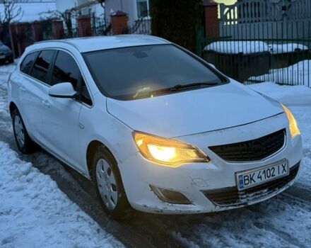 Белый Опель Астра, объемом двигателя 1.7 л и пробегом 320 тыс. км за 4600 $, фото 3 на Automoto.ua