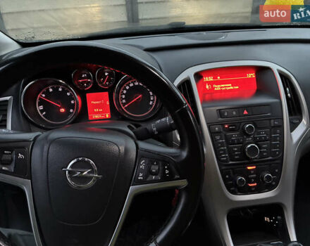 Опель Астра 2012 в Житомире на Automoto.ua Белый Опель Астра, объемом двигателя 1.3 л и пробегом 278 тыс. км за 5900 $, фото 12 на Automoto.ua