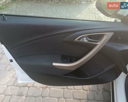 Белый Опель Астра, объемом двигателя 0 л и пробегом 230 тыс. км за 7000 $, фото 3 на Automoto.ua