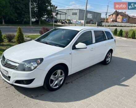 Білий Опель Астра, об'ємом двигуна 1.6 л та пробігом 136 тис. км за 7500 $, фото 2 на Automoto.ua