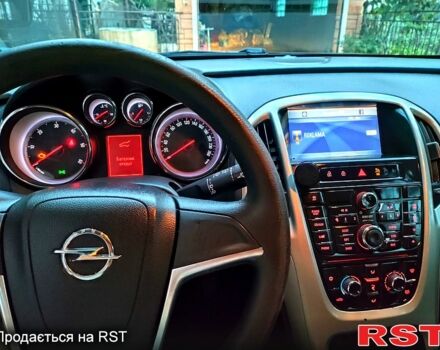 Белый Опель Астра, объемом двигателя 1.7 л и пробегом 0 тыс. км за 8000 $, фото 4 на Automoto.ua