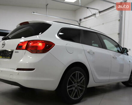 Белый Опель Астра, объемом двигателя 1.7 л и пробегом 140 тыс. км за 7700 $, фото 7 на Automoto.ua