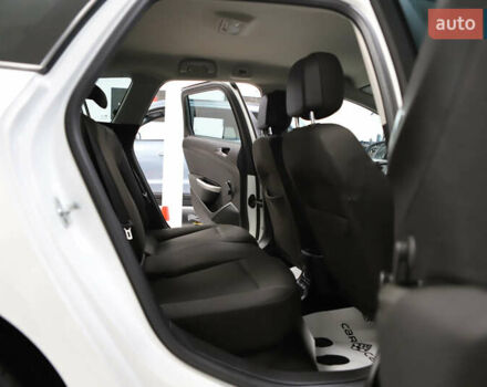 Белый Опель Астра, объемом двигателя 1.7 л и пробегом 140 тыс. км за 7700 $, фото 79 на Automoto.ua