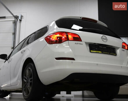 Белый Опель Астра, объемом двигателя 1.7 л и пробегом 140 тыс. км за 7700 $, фото 33 на Automoto.ua