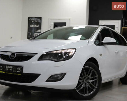 Белый Опель Астра, объемом двигателя 1.7 л и пробегом 140 тыс. км за 7700 $, фото 9 на Automoto.ua