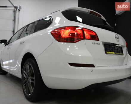 Белый Опель Астра, объемом двигателя 1.7 л и пробегом 140 тыс. км за 7700 $, фото 35 на Automoto.ua