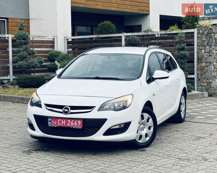 Опель Астра 2013 у Львові на Automoto.ua Білий Опель Астра, об'ємом двигуна 1.7 л та пробігом 192 тис. км за 7300 $, фото 1 на Automoto.ua