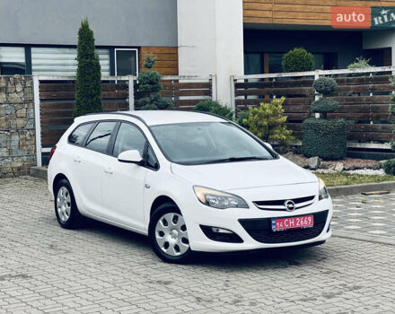 Опель Астра 2013 у Львові на Automoto.ua Білий Опель Астра, об'ємом двигуна 1.7 л та пробігом 192 тис. км за 7300 $, фото 4 на Automoto.ua