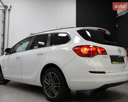 Белый Опель Астра, объемом двигателя 1.7 л и пробегом 140 тыс. км за 7700 $, фото 31 на Automoto.ua