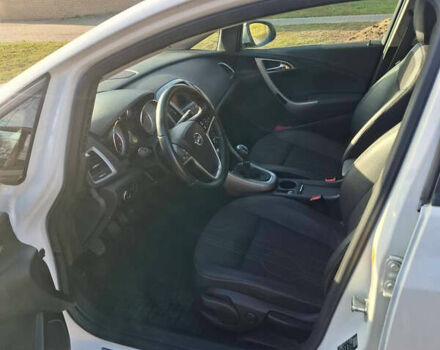 Белый Опель Астра, объемом двигателя 2 л и пробегом 190 тыс. км за 8100 $, фото 6 на Automoto.ua