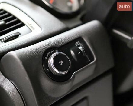 Белый Опель Астра, объемом двигателя 1.7 л и пробегом 140 тыс. км за 7700 $, фото 51 на Automoto.ua