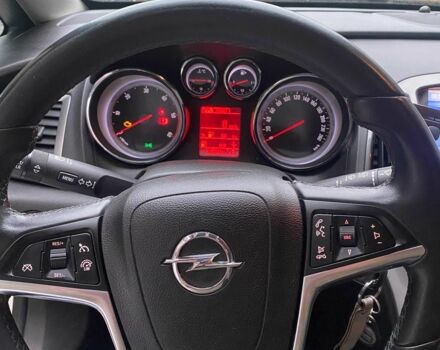 Опель Астра 2013 в Фастове на Automoto.ua Белый Опель Астра, объемом двигателя 1.7 л и пробегом 296 тыс. км за 8000 $, фото 18 на Automoto.ua