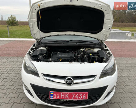 Белый Опель Астра, объемом двигателя 1.4 л и пробегом 170 тыс. км за 7600 $, фото 13 на Automoto.ua