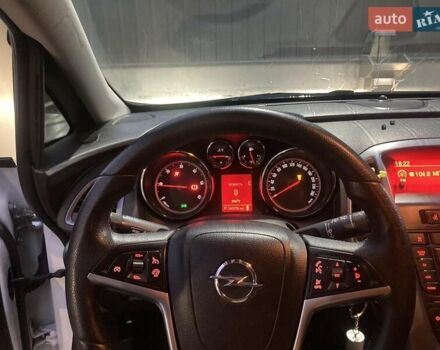 Белый Опель Астра, объемом двигателя 1.96 л и пробегом 340 тыс. км за 7800 $, фото 4 на Automoto.ua
