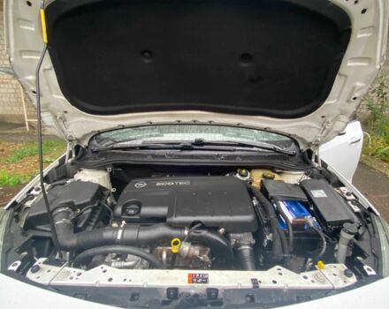 Опель Астра 2013 в Фастове на Automoto.ua Белый Опель Астра, объемом двигателя 1.7 л и пробегом 296 тыс. км за 8000 $, фото 7 на Automoto.ua