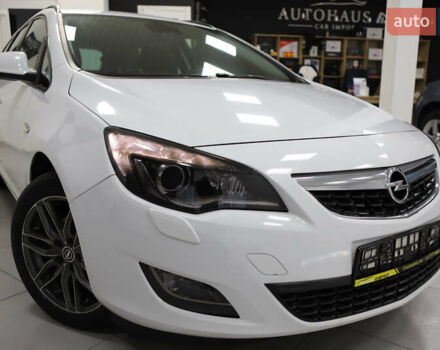Белый Опель Астра, объемом двигателя 1.7 л и пробегом 140 тыс. км за 7700 $, фото 22 на Automoto.ua