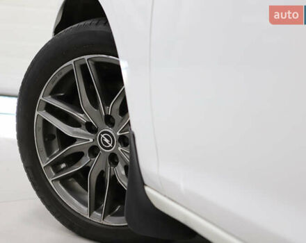 Белый Опель Астра, объемом двигателя 1.7 л и пробегом 140 тыс. км за 7700 $, фото 40 на Automoto.ua